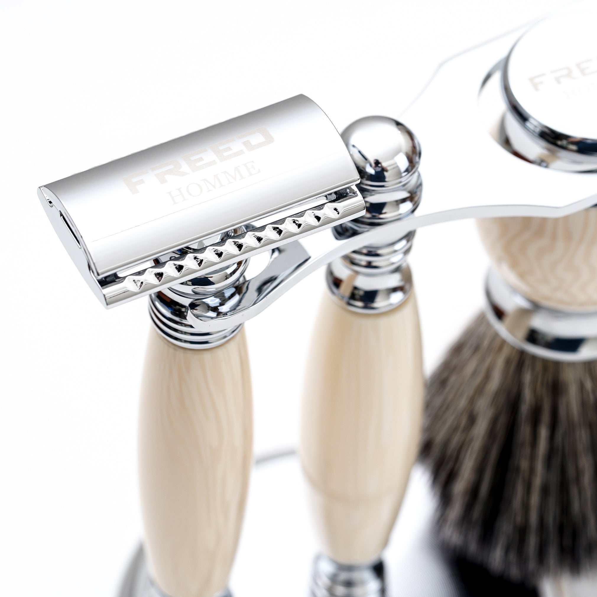 FREED Luxury Four-Piece Shaving Set for Men - Ivory White