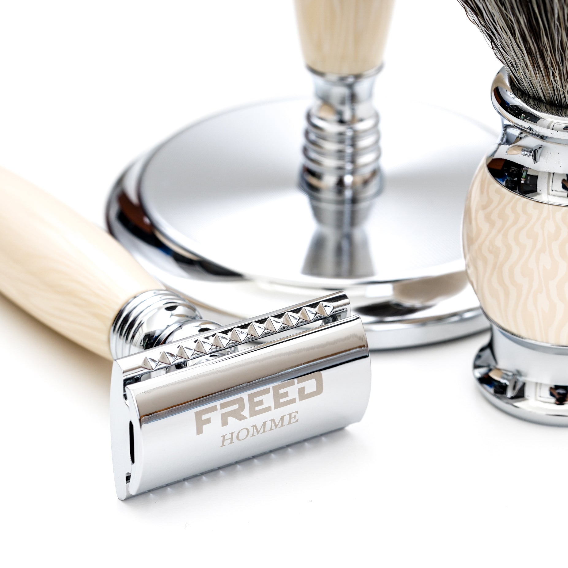 FREED Luxury Four-Piece Shaving Set for Men - Ivory White