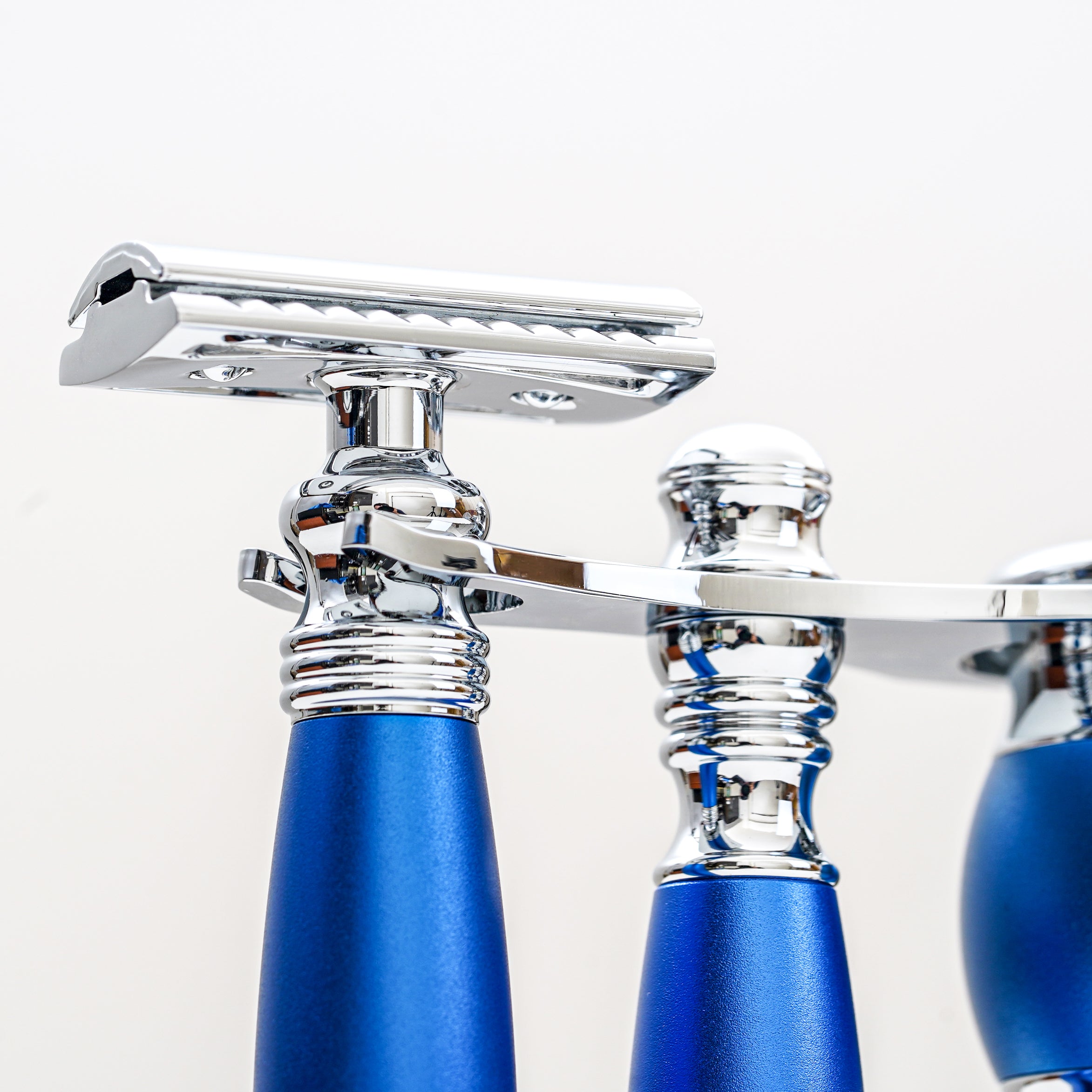 FREED Luxury Four-Piece Shaving Set for Men - Blue