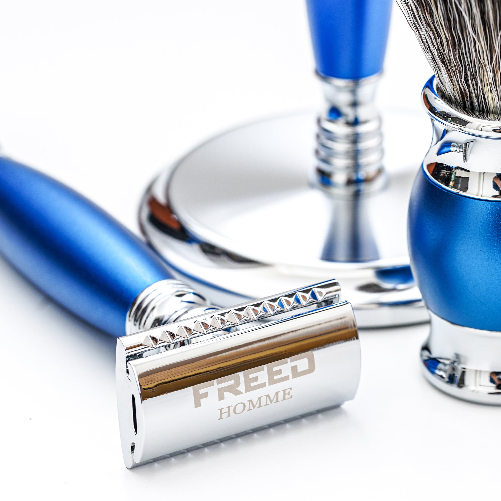 FREED Luxury Four-Piece Shaving Set for Men - Blue