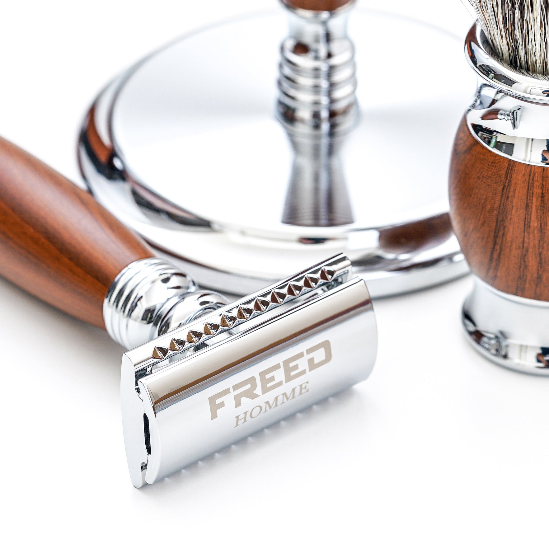 FREED Luxury Four-Piece Shaving Set for Men - NutBrown