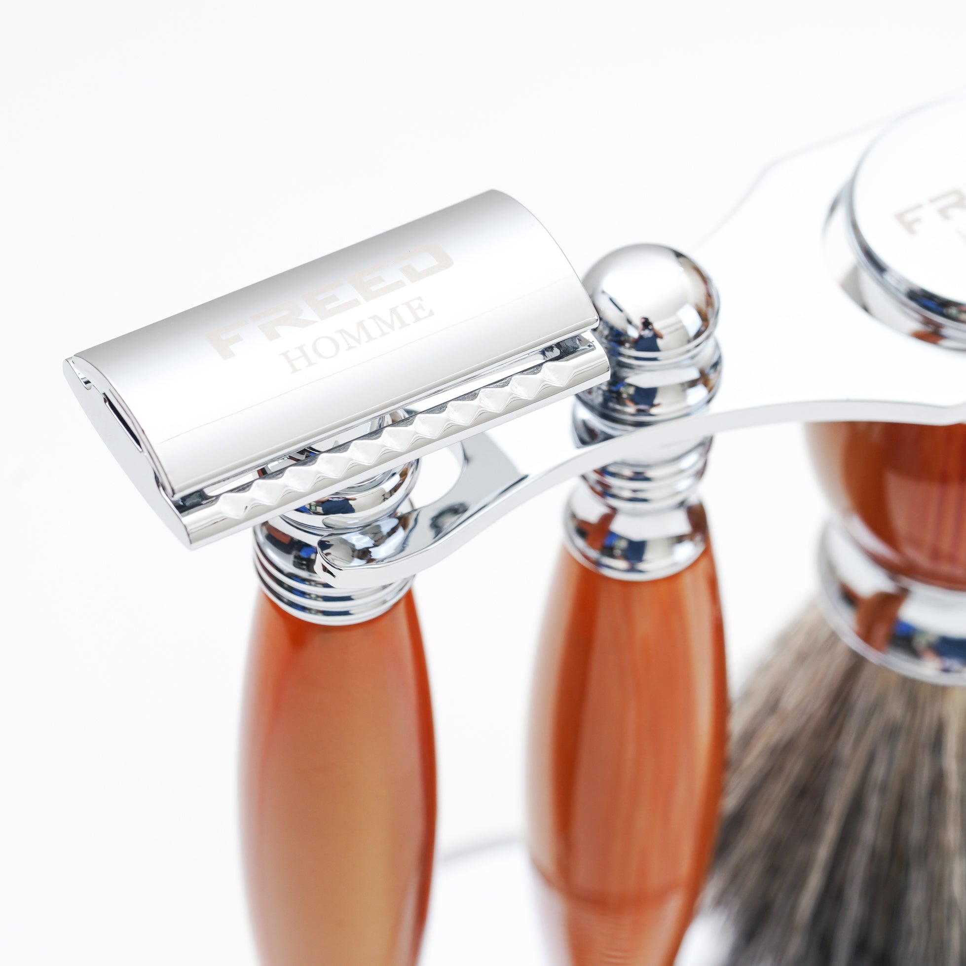 FREED Luxury Four-Piece Shaving Set for Men - AMBER