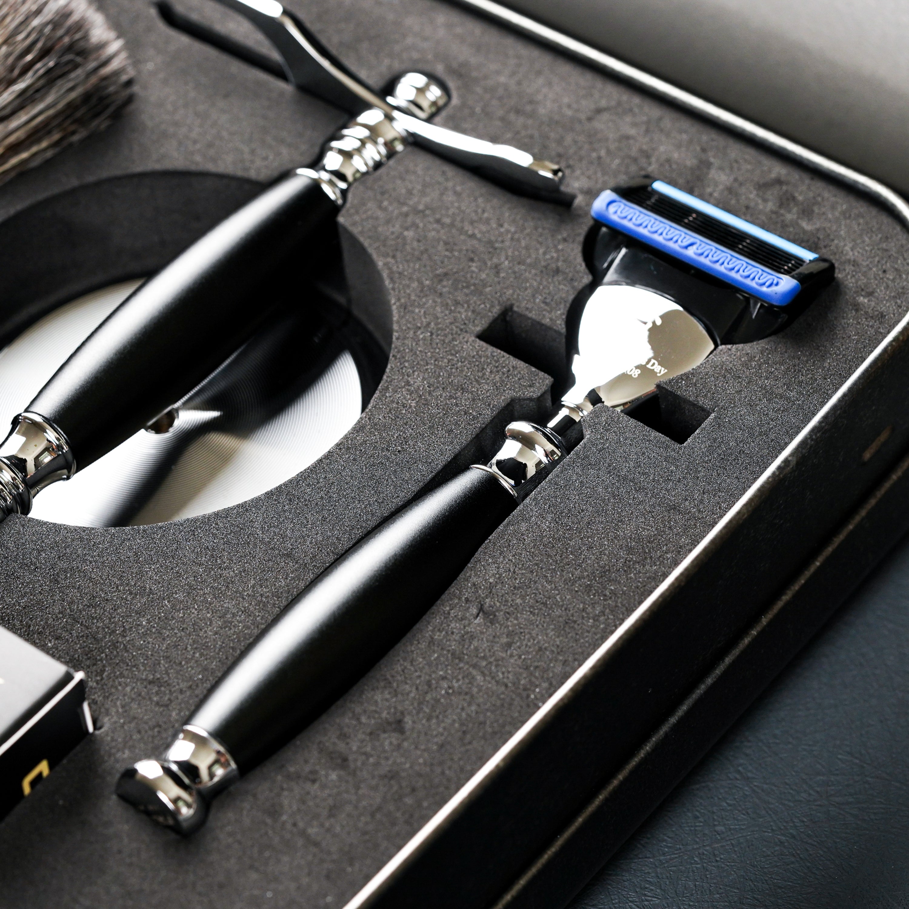 FREED 5-blade safety razor LUXURY  FOUR-PIECE SHAVING SET FOR MEN - black