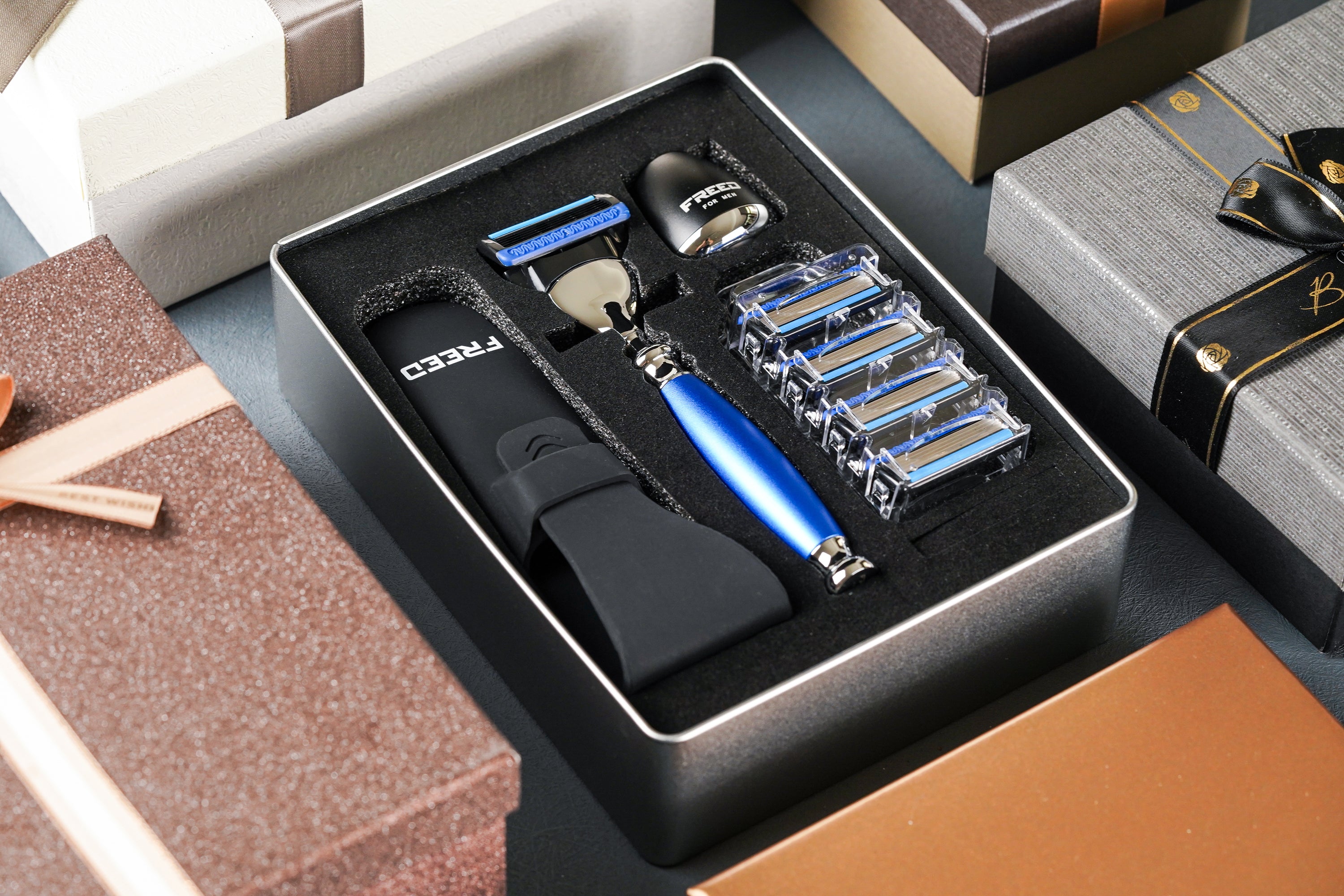 FREED Five-Blade Safety Razor Four Pieces Travel Set - blue