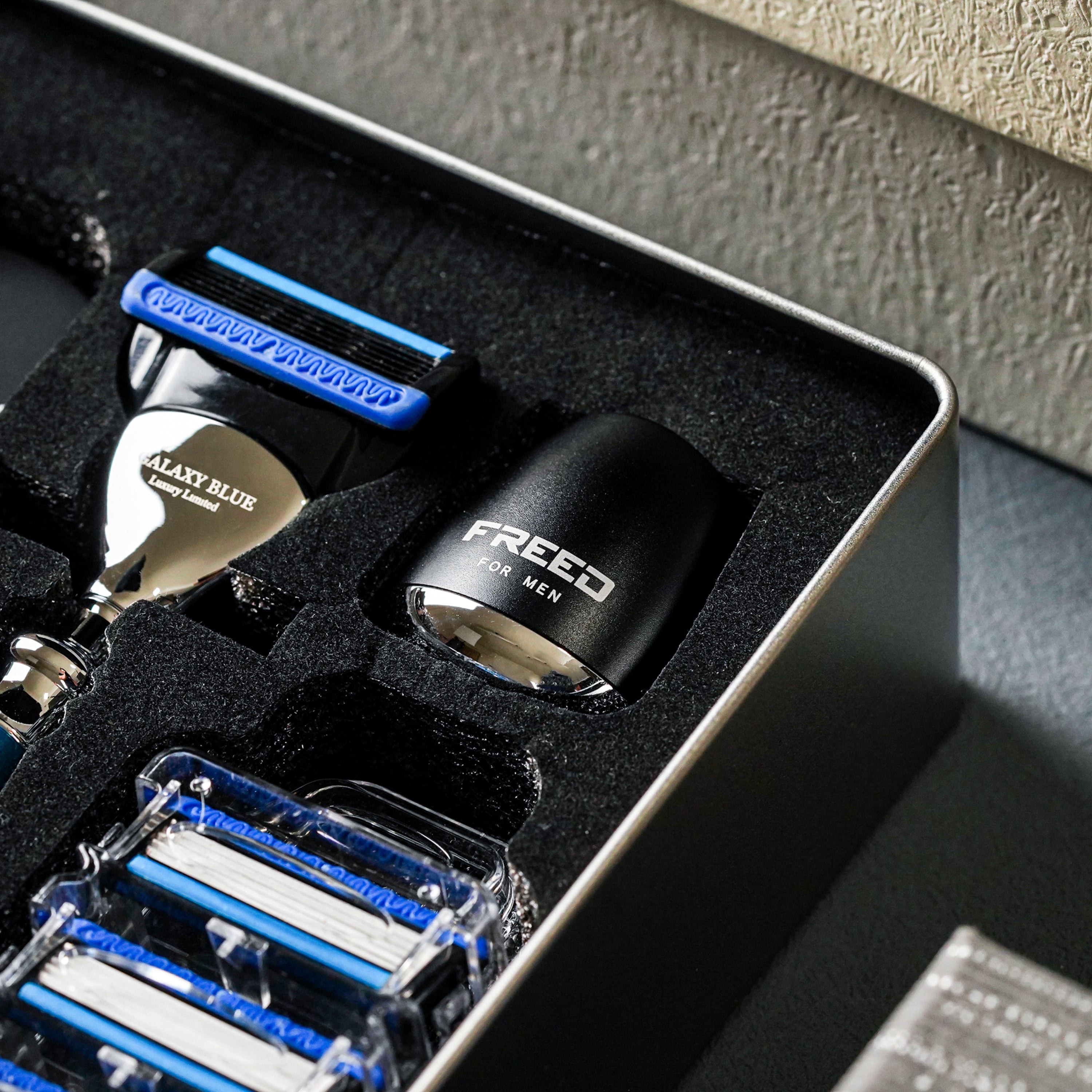 FREED FIVE-BLADE SAFETY RAZOR FOUR PIECES TRAVEL SET - Galaxy Blue