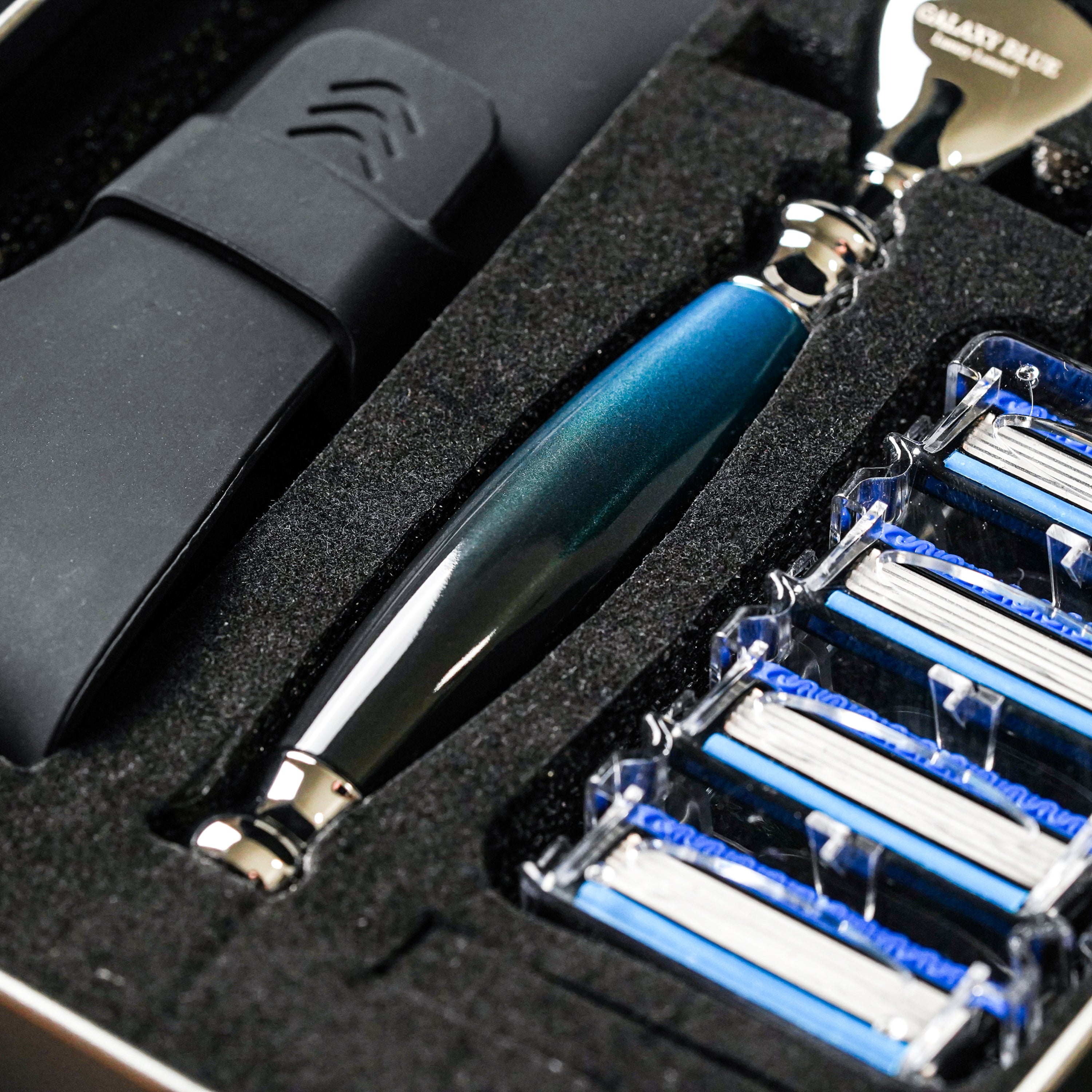 FREED FIVE-BLADE SAFETY RAZOR FOUR PIECES TRAVEL SET - Galaxy Blue