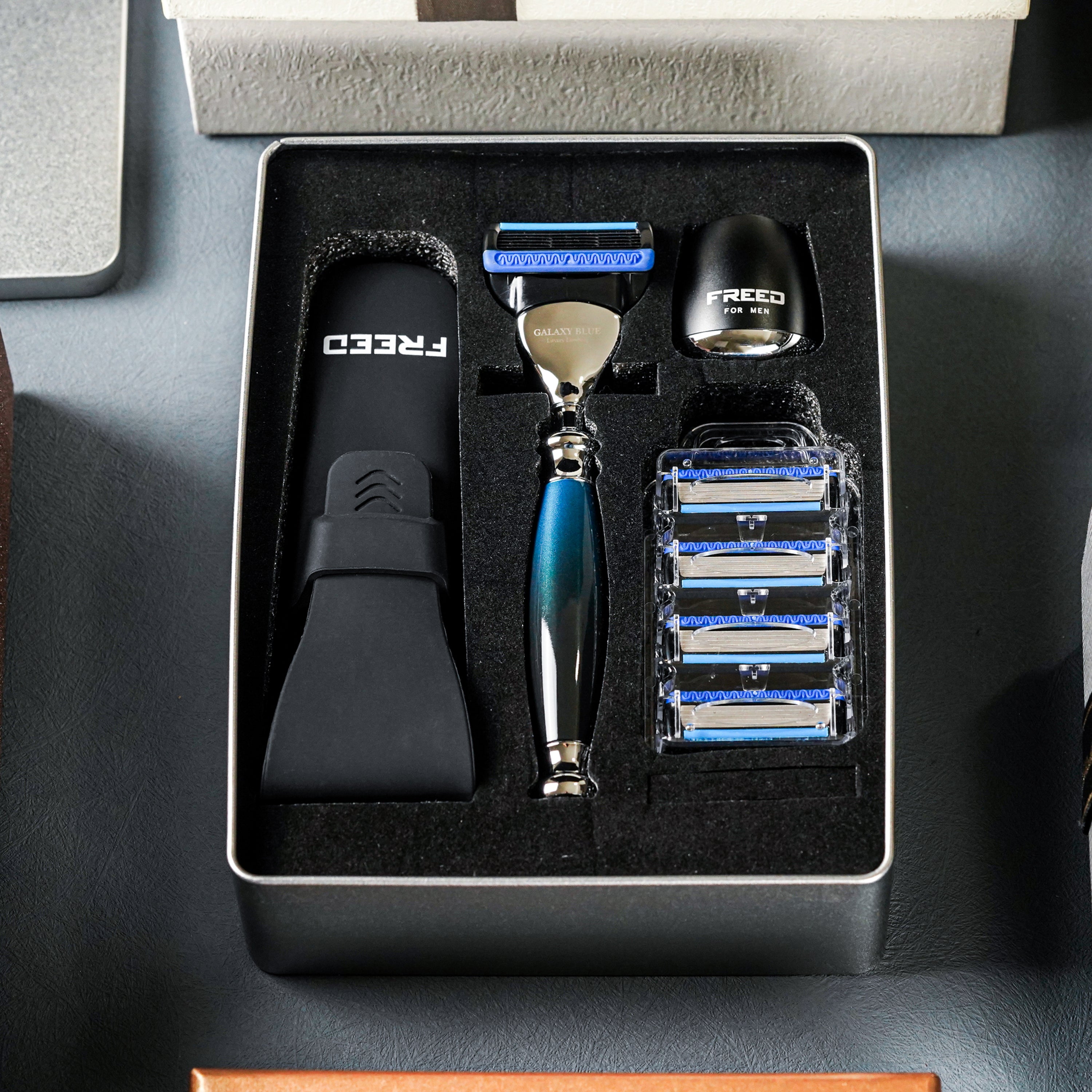 FREED FIVE-BLADE SAFETY RAZOR FOUR PIECES TRAVEL SET - Galaxy Blue