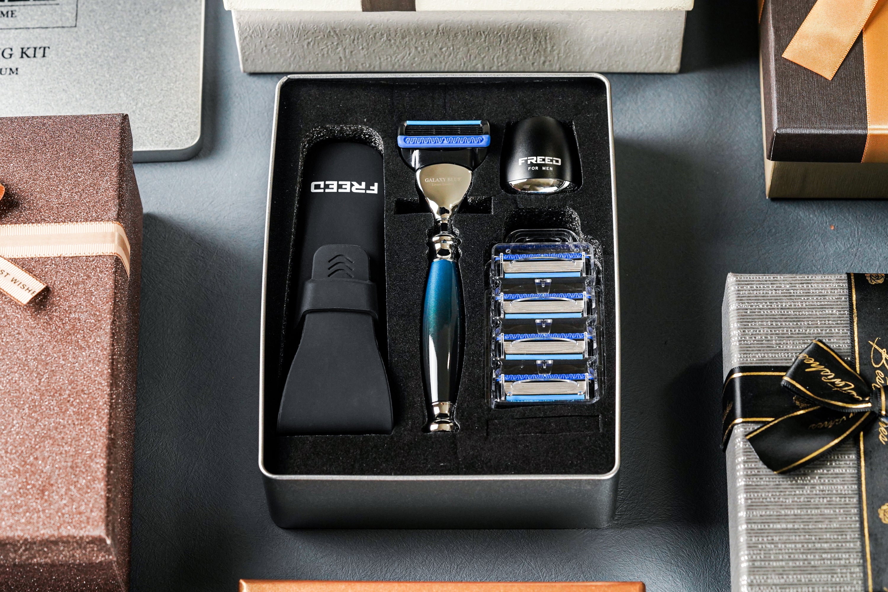 FREED TRAVEL FOUR-PIECE SAFETY RAZOR GIFT SET - galaxy Blue