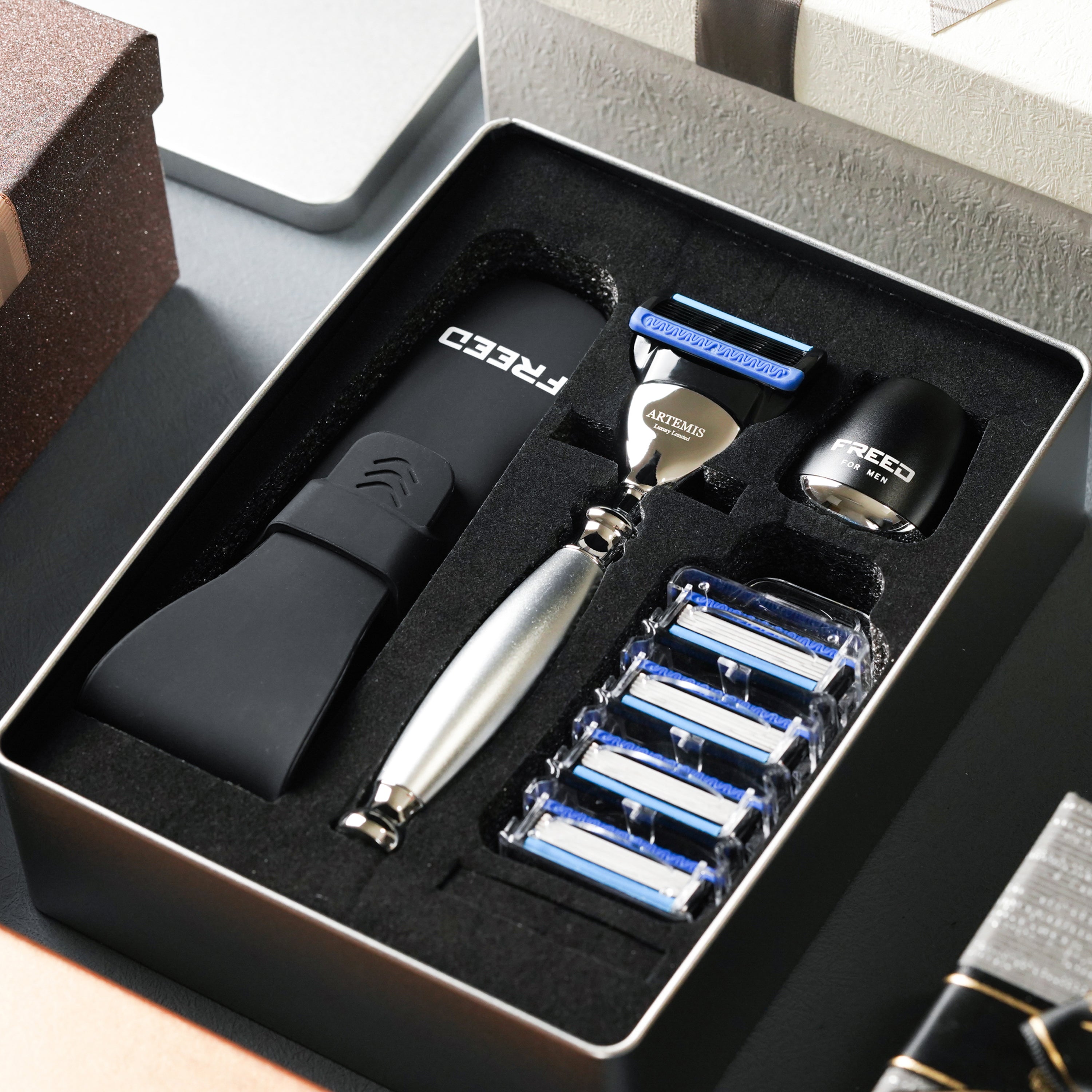 FREED FIVE-BLADE SAFETY RAZOR FOUR PIECES TRAVEL SET - ARTEMIS