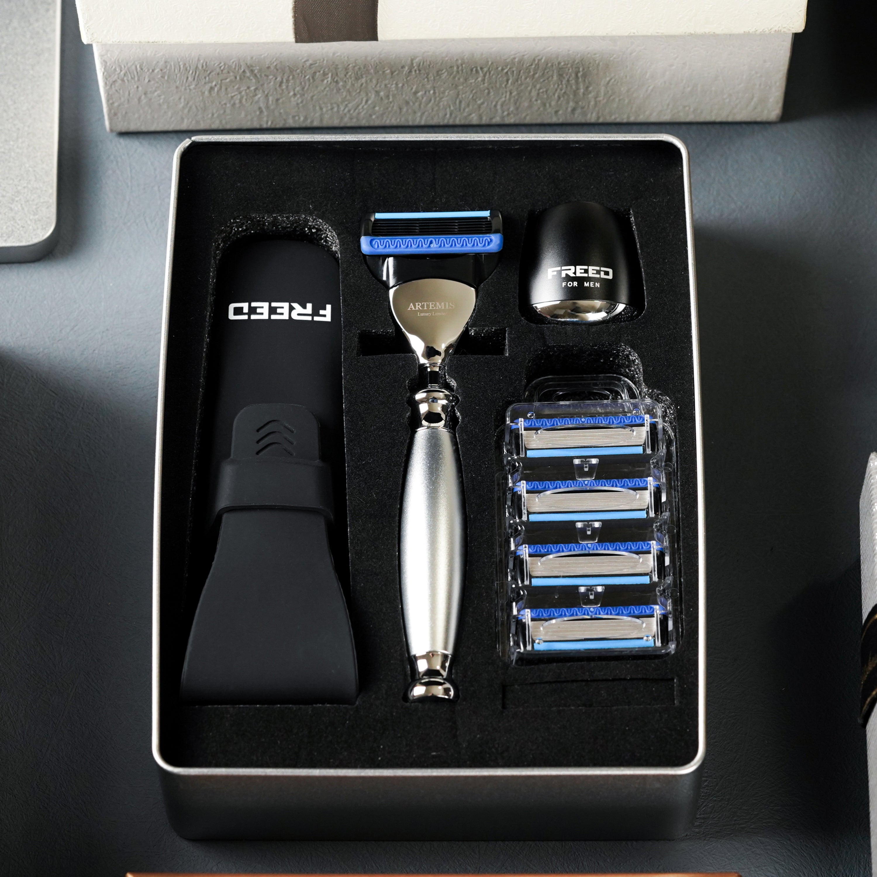 FREED FIVE-BLADE SAFETY RAZOR FOUR PIECES TRAVEL SET - ARTEMIS