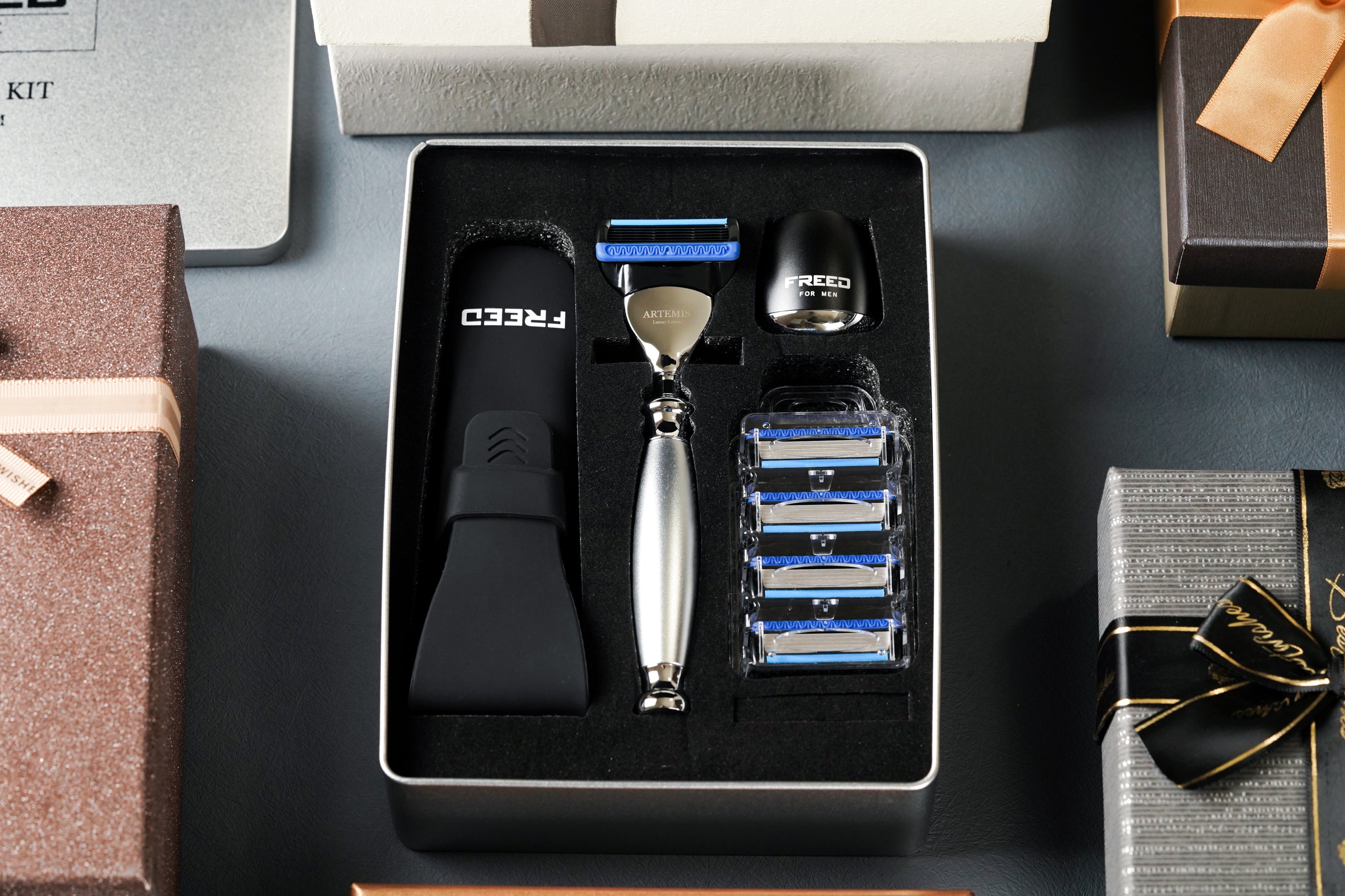 FREED TRAVEL FOUR-PIECE SAFETY RAZOR GIFT SET - Silver