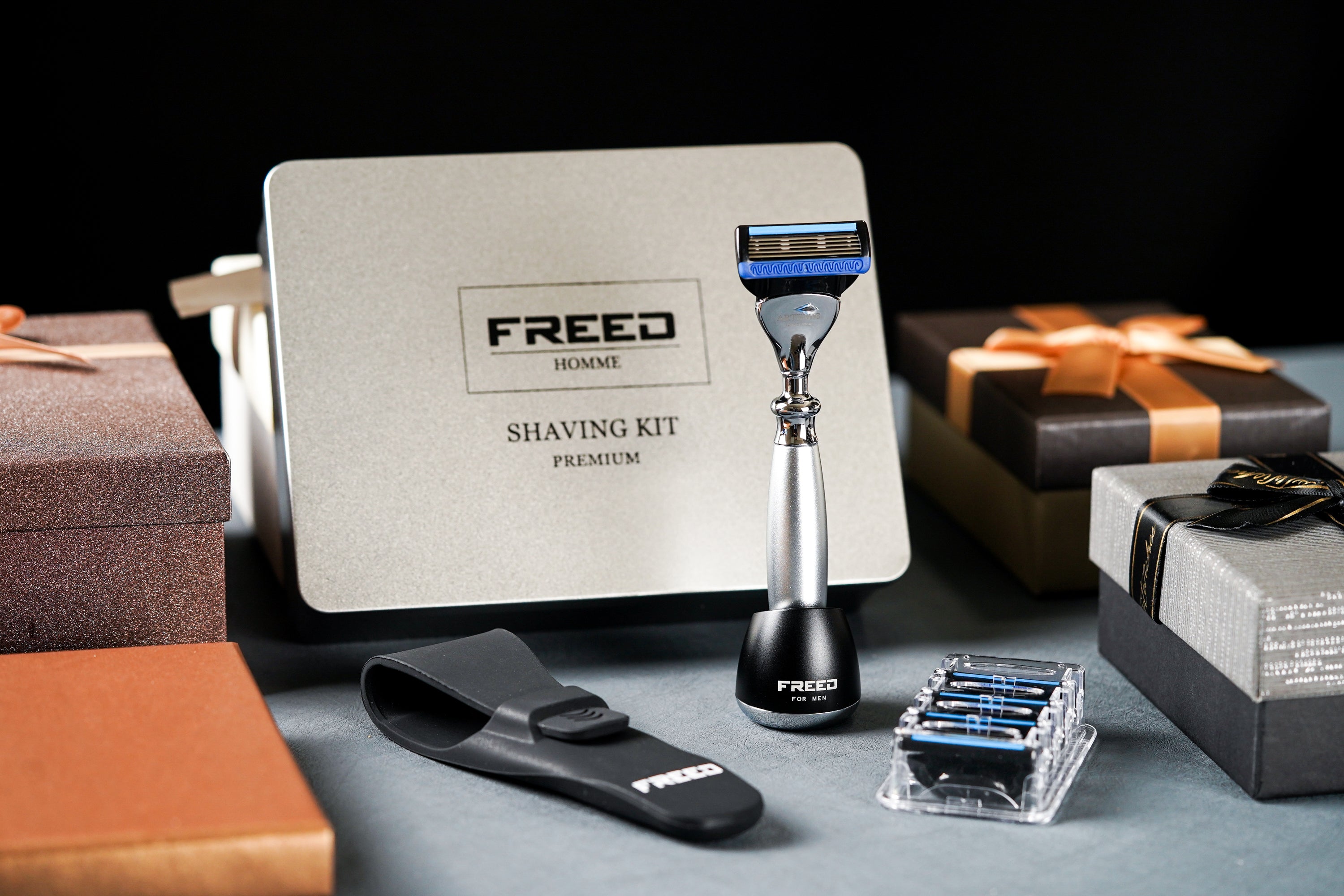 FREED TRAVEL FOUR-PIECE SAFETY RAZOR GIFT SET - Silver