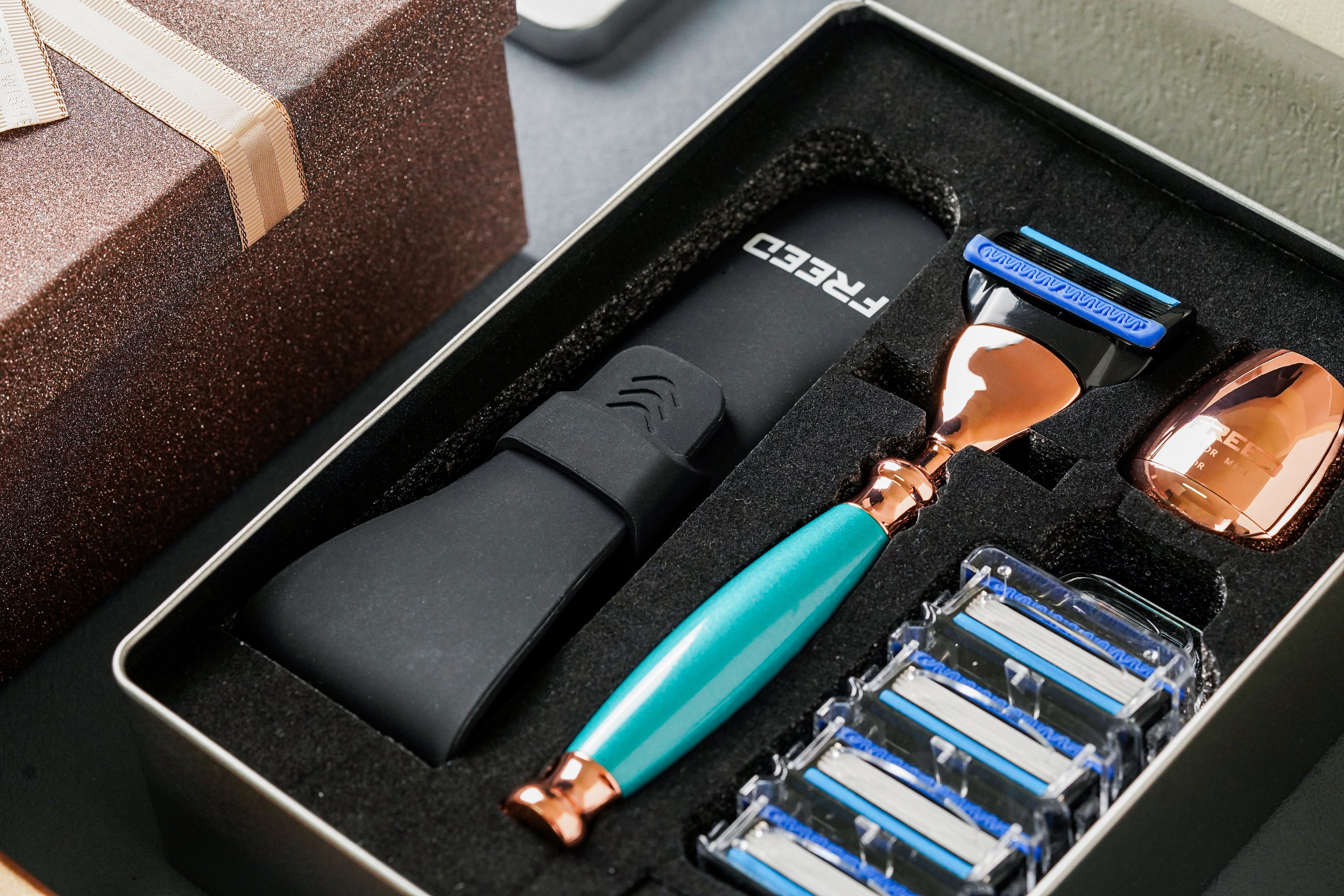 FREED ROSE GOLD Five-Blade Safety Razor Four Pieces Travel Set - Lake Green