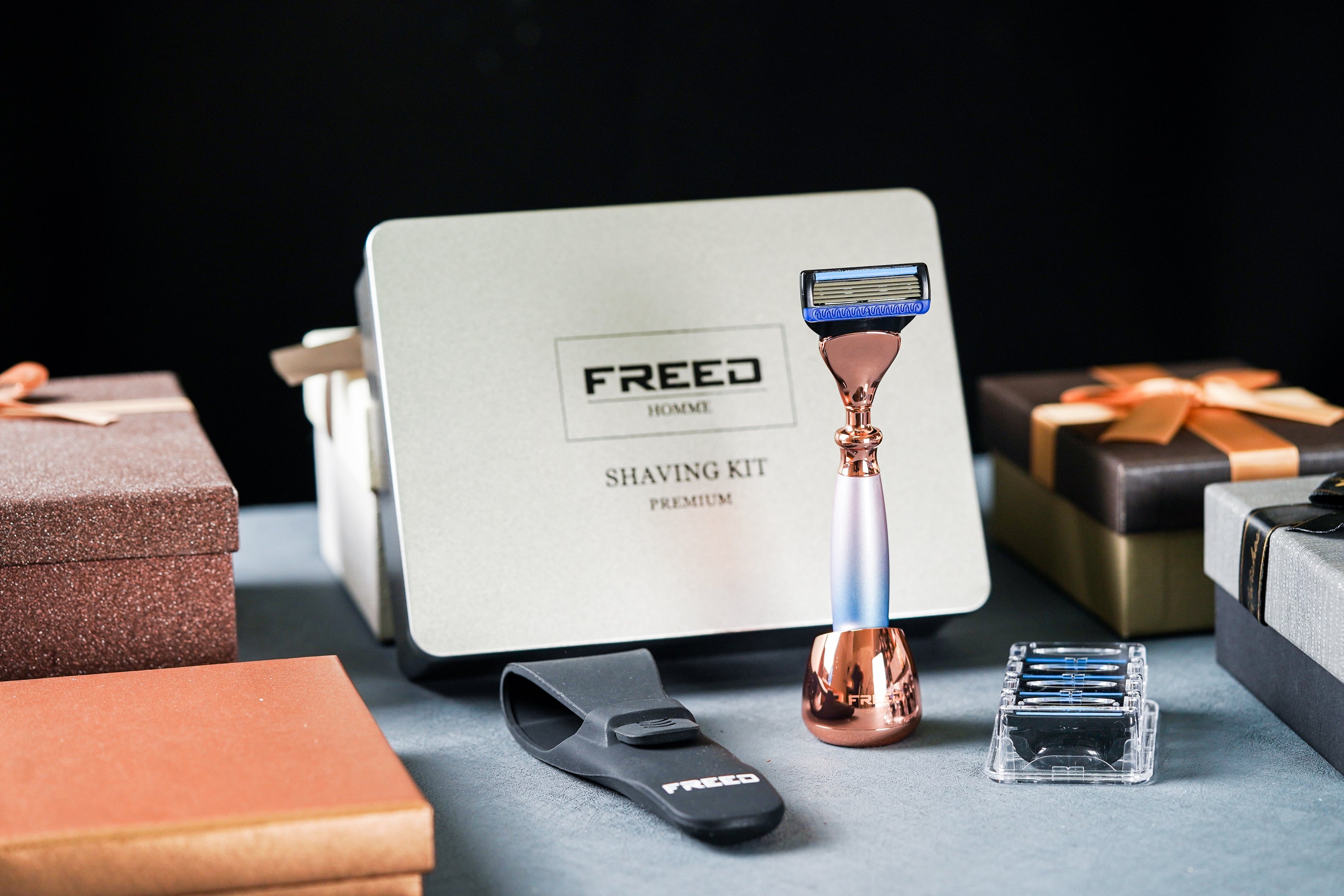 FREED ROSE GOLD Five-Blade Safety Razor Four Pieces Travel Set - Unicorn