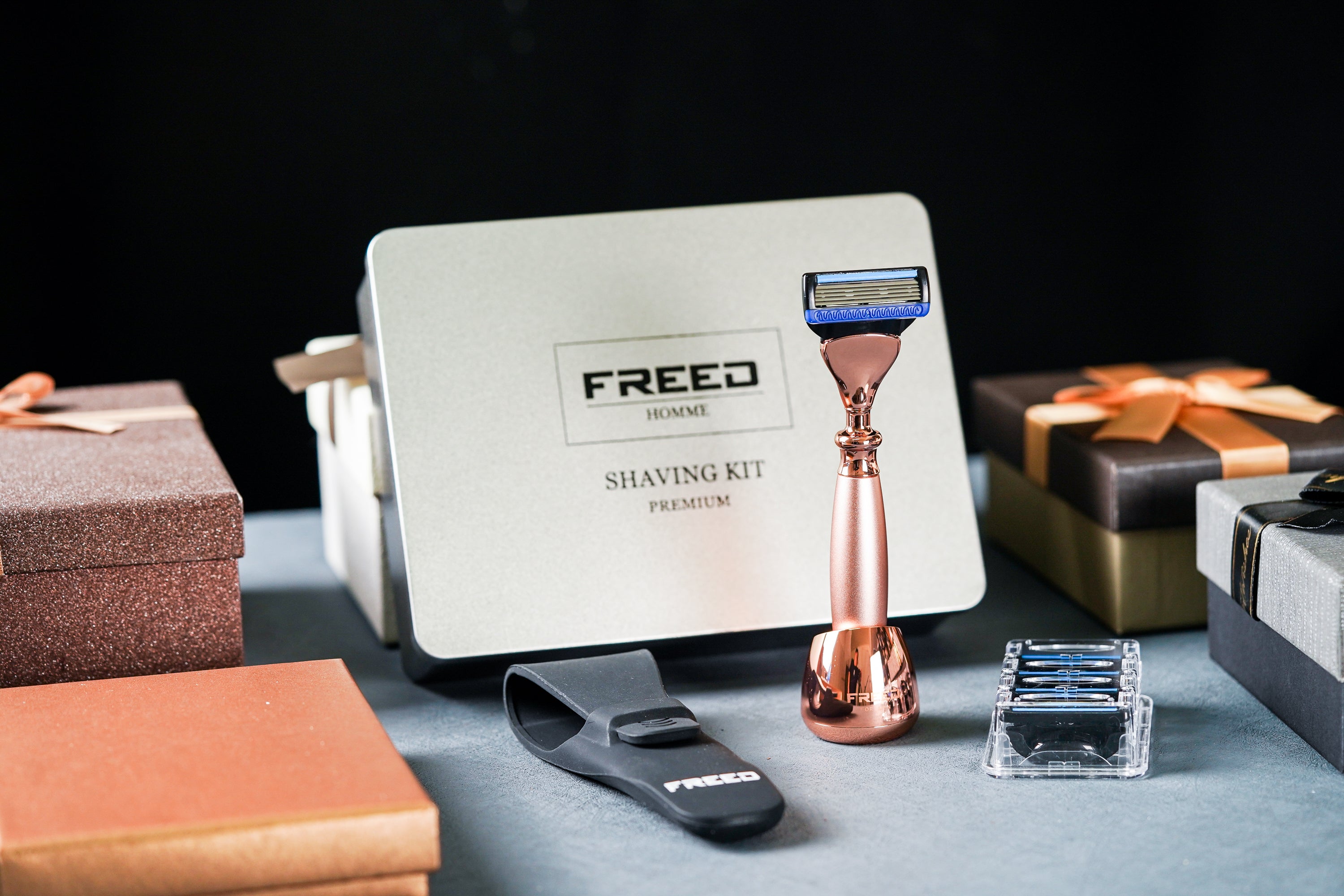 FREED ROSE GOLD Five-Blade Safety Razor Four Pieces Travel Set - Gold