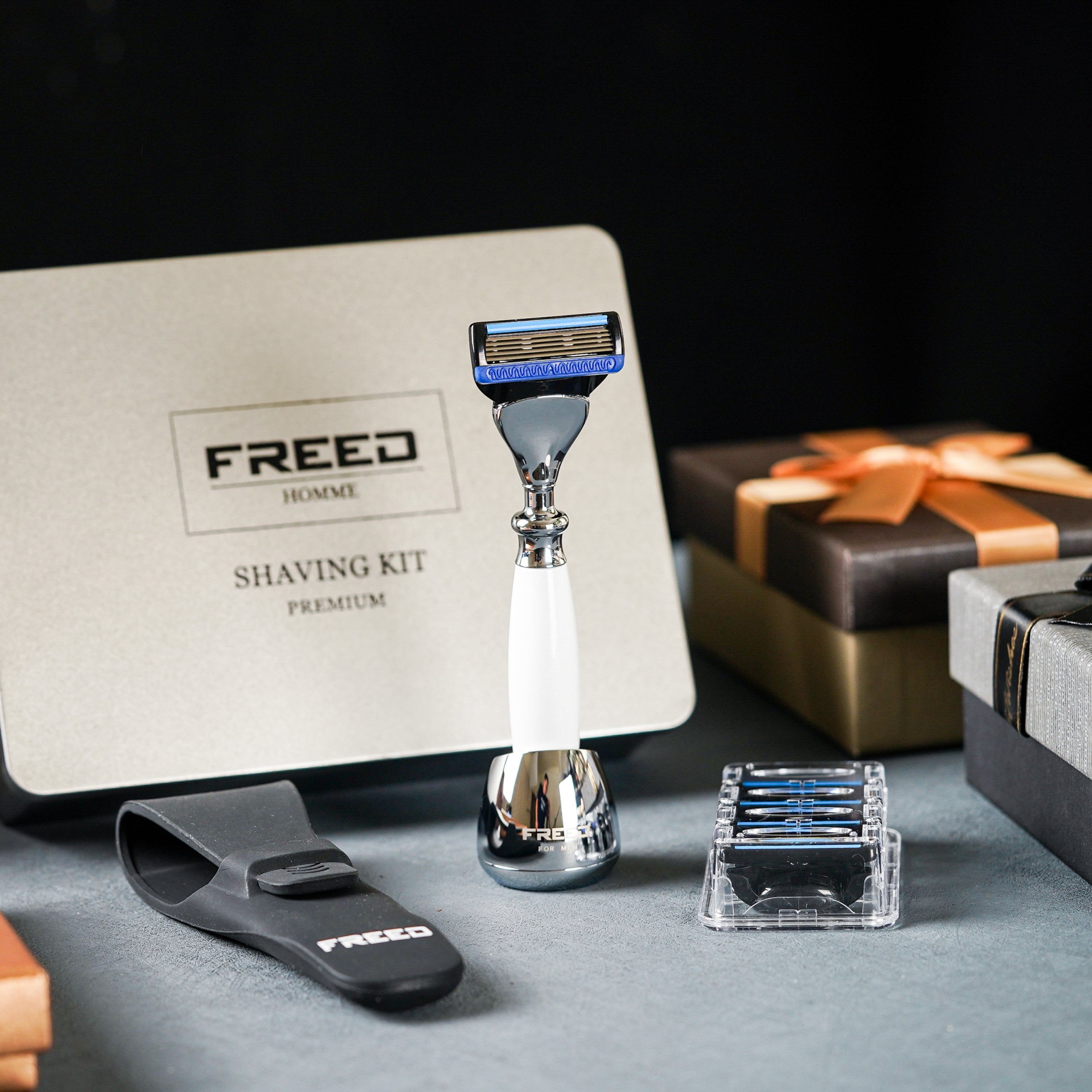 FREED FIVE-BLADE SAFETY RAZOR FOUR PIECES TRAVEL SET - Pearl White