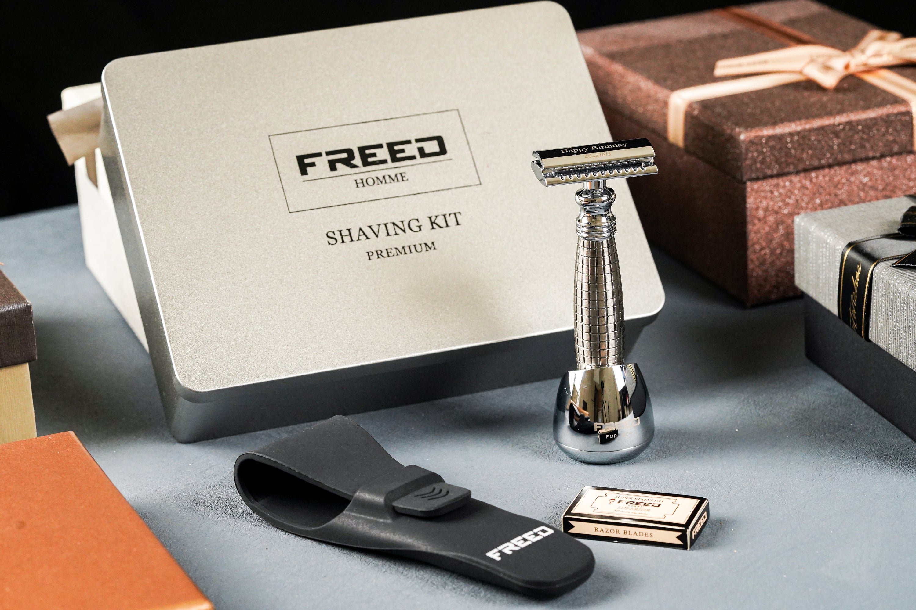 FREED TRAVEL FOUR-PIECE SAFETY RAZOR GIFT SET - relief grenade style