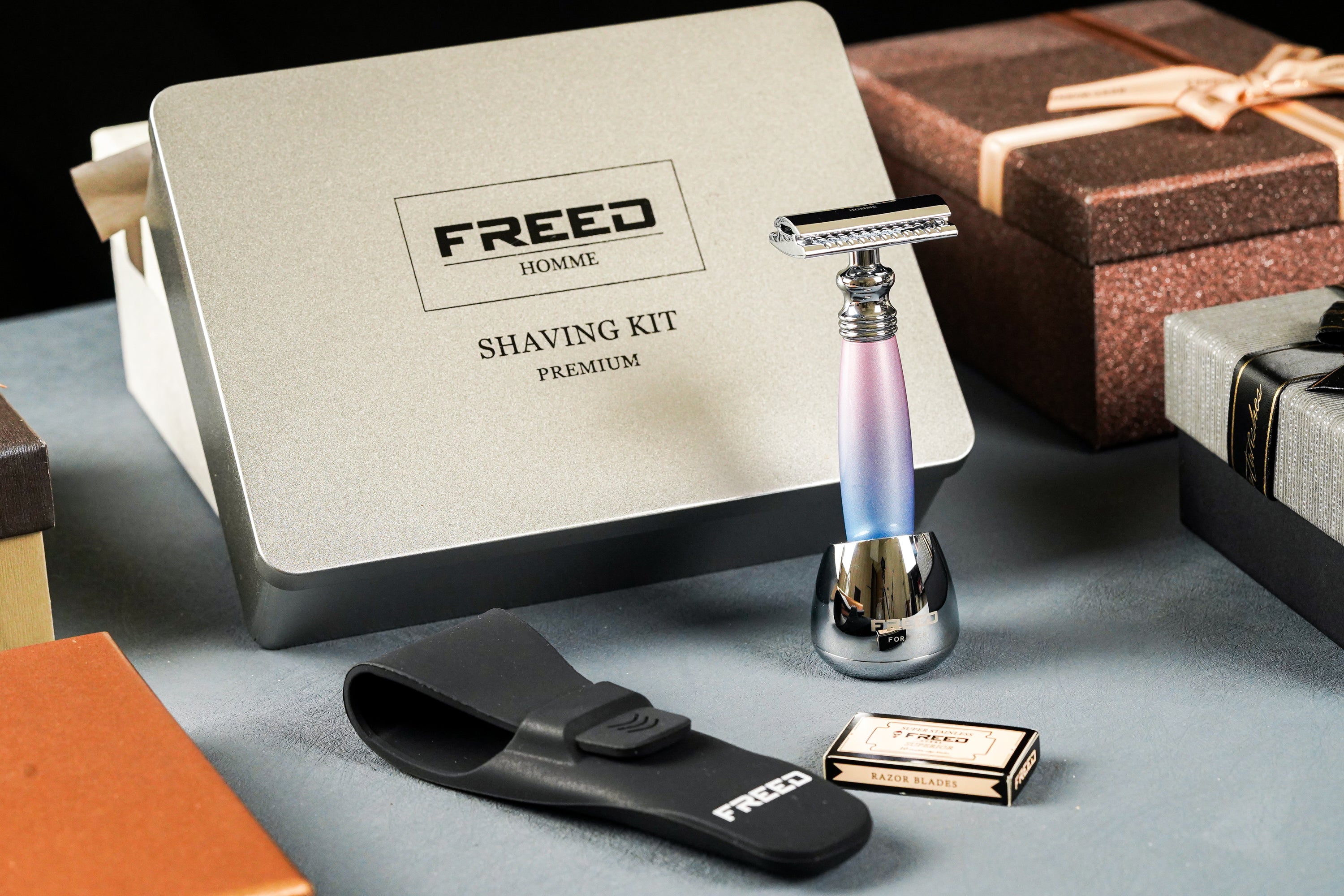 FREED TRAVEL FOUR-PIECE SAFETY RAZOR GIFT SET - Unicorn