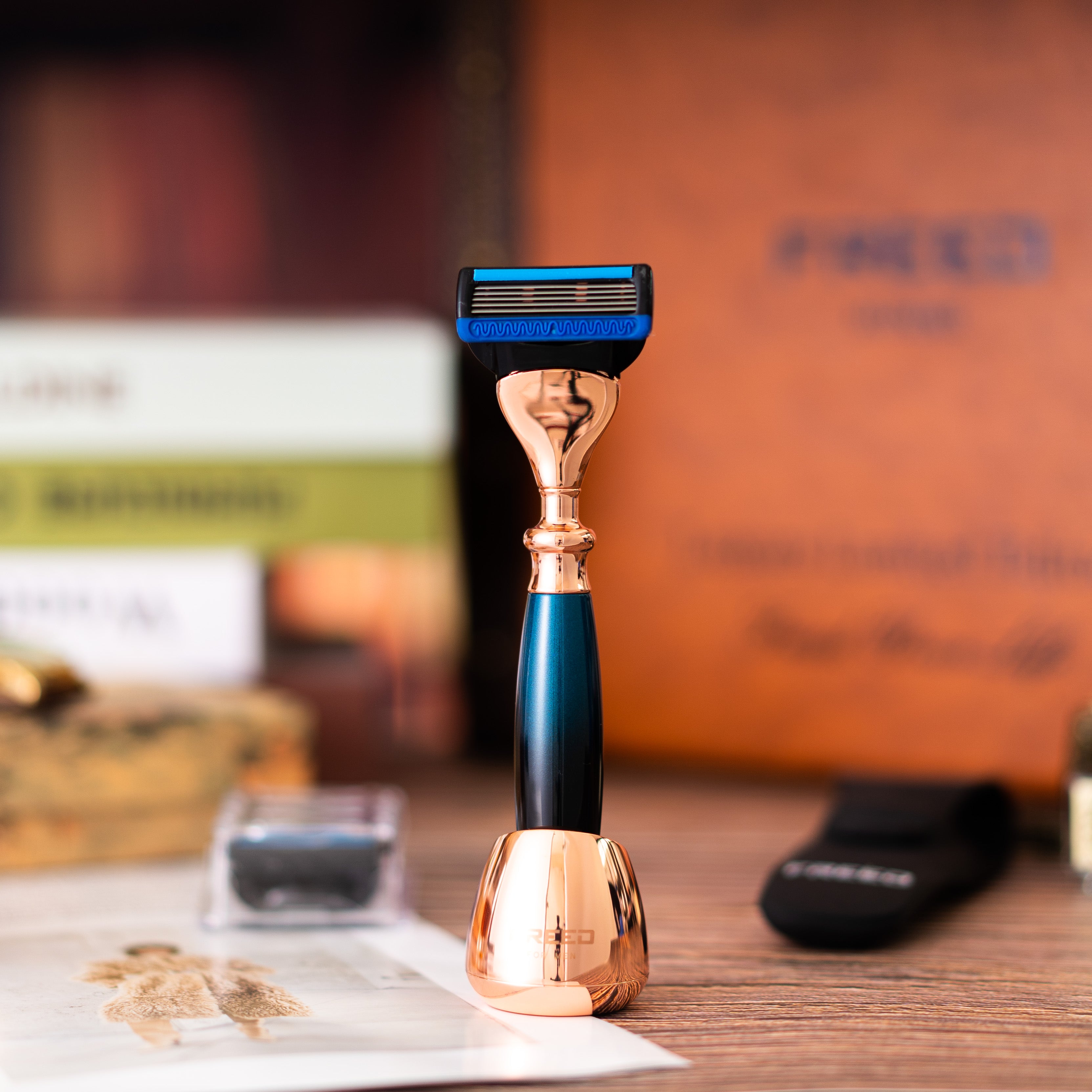 FREED ROSE GOLD Five-Blade Safety Razor Four Pieces Travel Set - Galaxy Blue