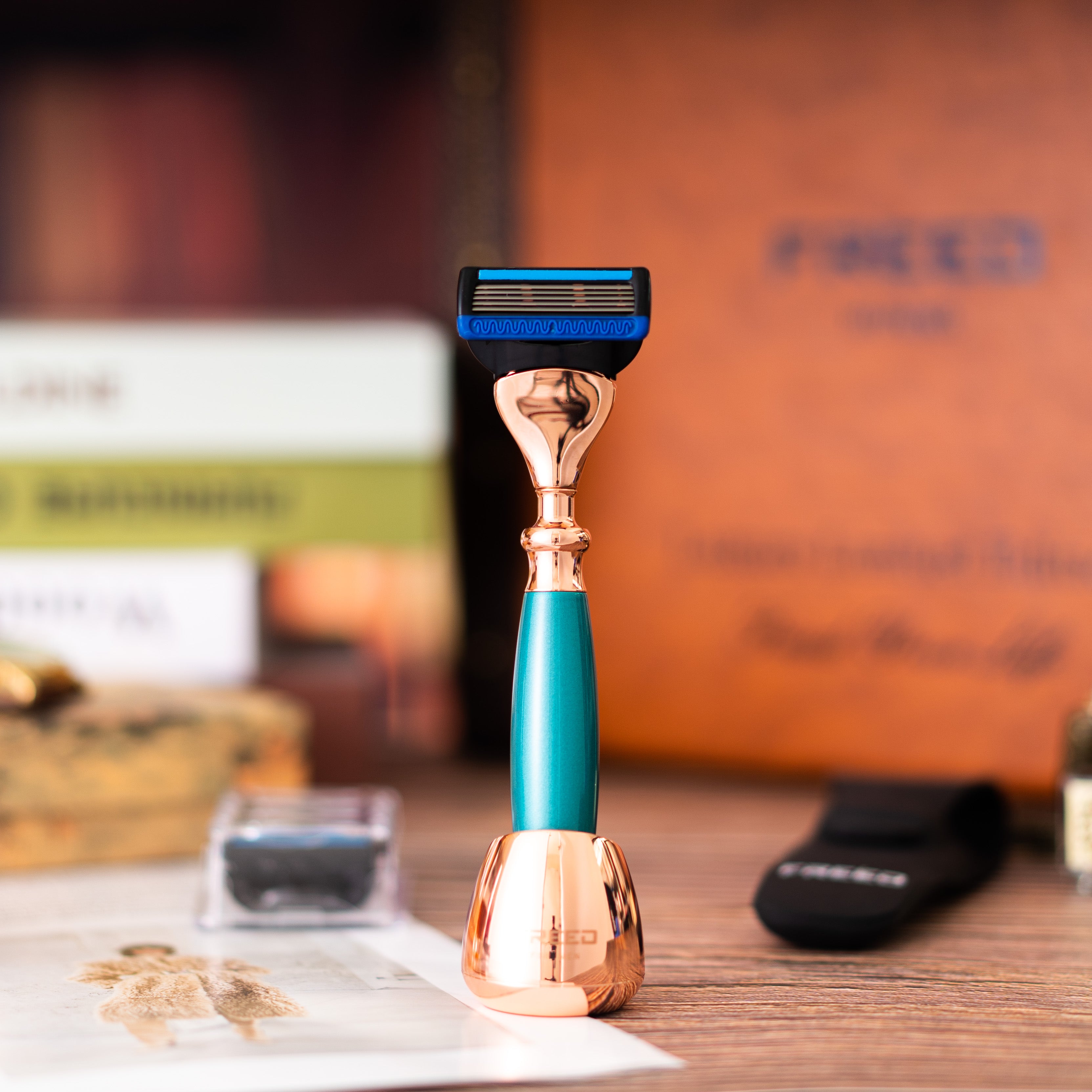 FREED ROSE GOLD Five-Blade Safety Razor Four Pieces Travel Set - Lake Green