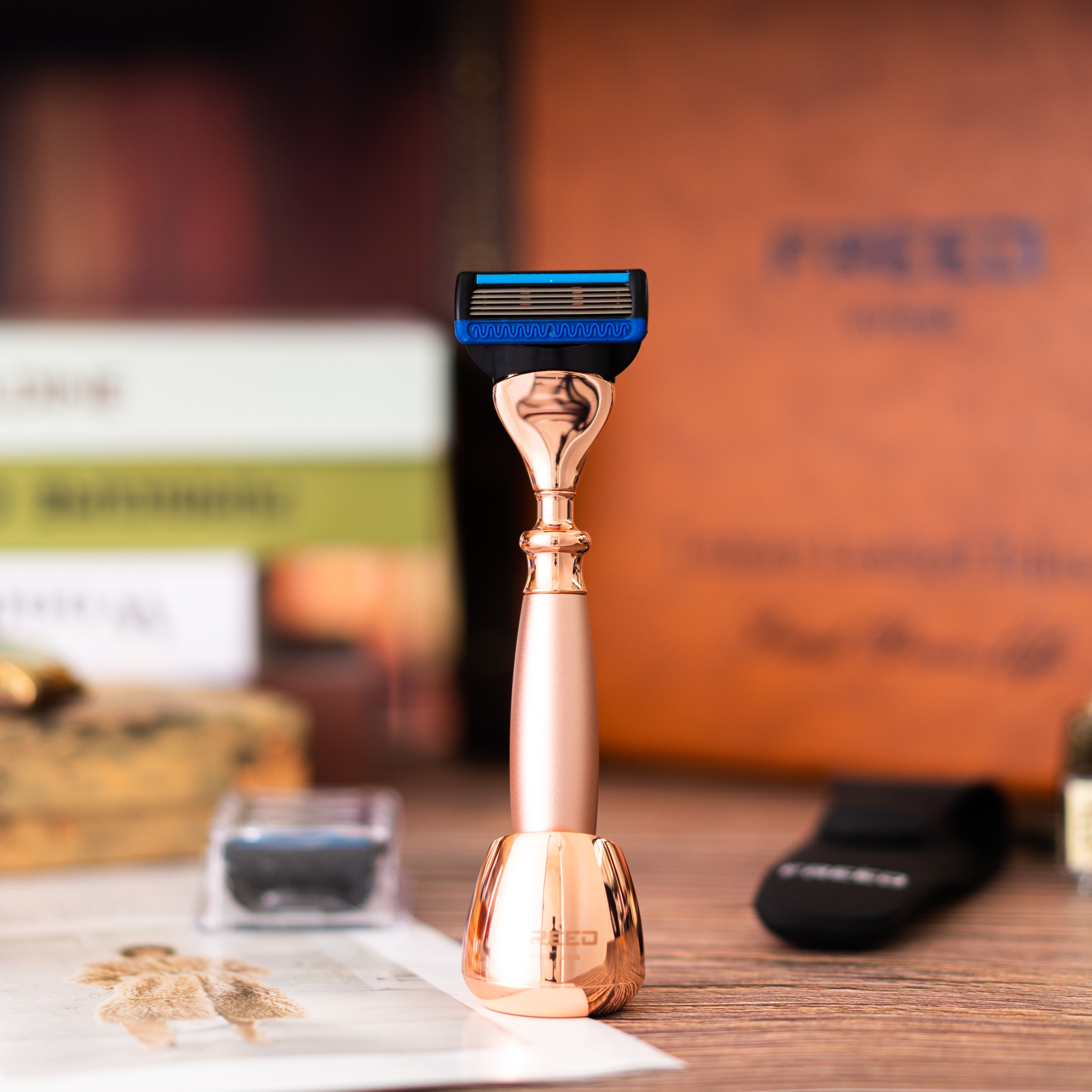 FREED ROSE GOLD Five-Blade Safety Razor Four Pieces Travel Set - Gold