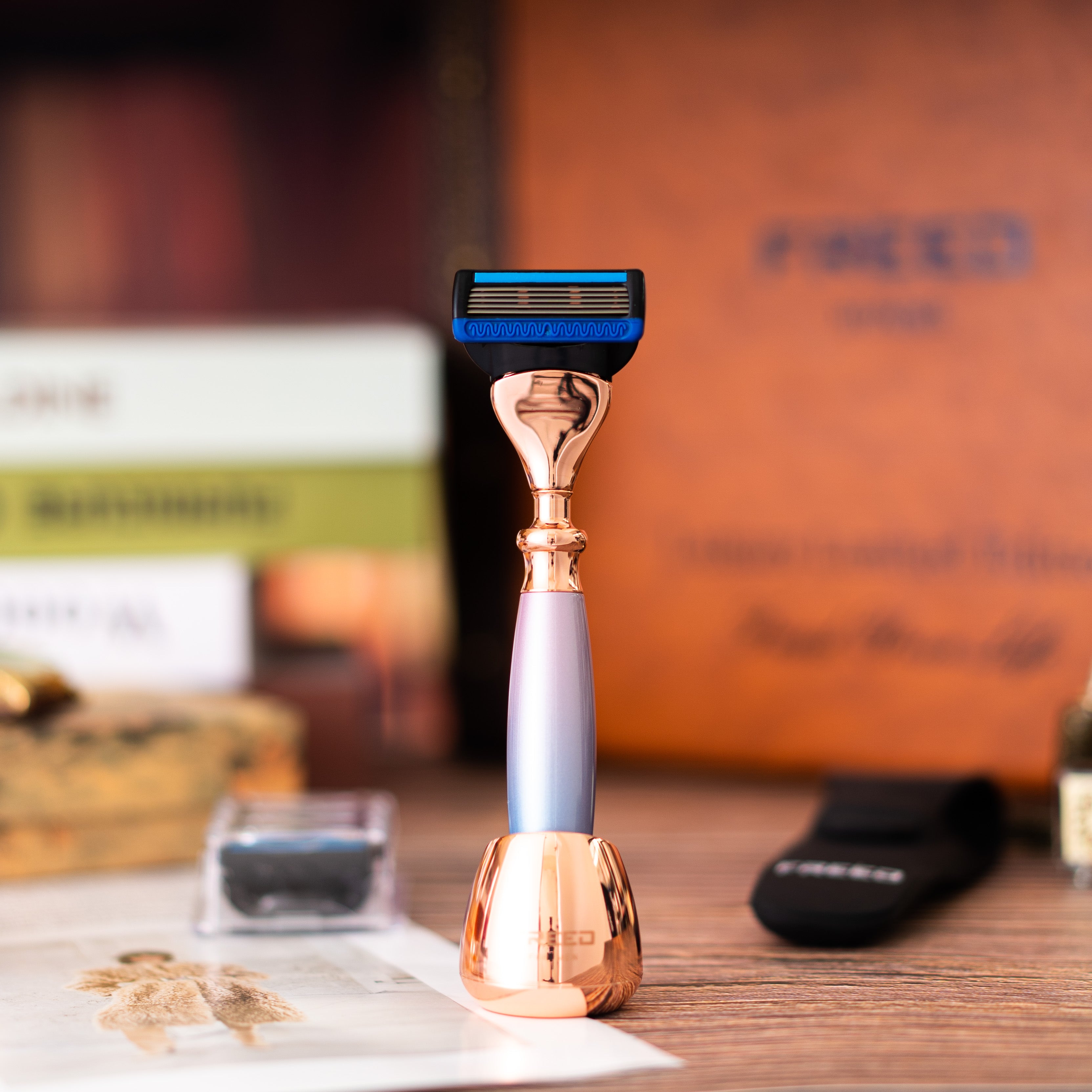 FREED ROSE GOLD Five-Blade Safety Razor Four Pieces Travel Set - Unicorn